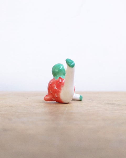 goatPIERROT Ceramic Art Toy [Tinybirdman 24.019: Strawberry]