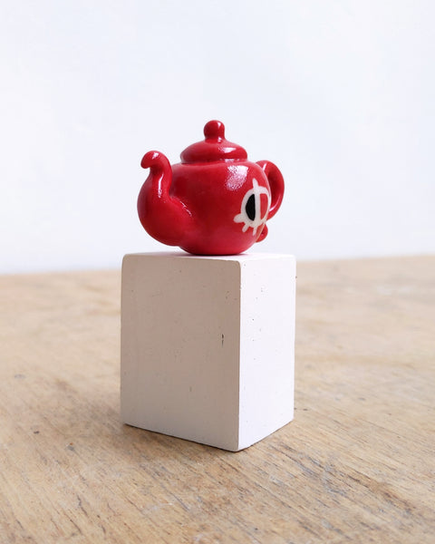 goatPIERROT Ceramic Art Toy [Red Teapot with Eyes]