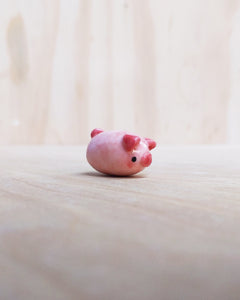 goatPIERROT Ceramic Art Toy [Jellybean Pig with Sliced Apple]