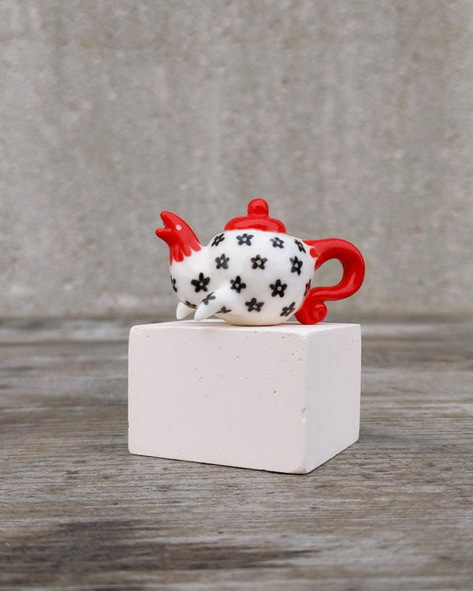 goatPIERROT Ceramic Art Toy [Teahorse in Red and Black]