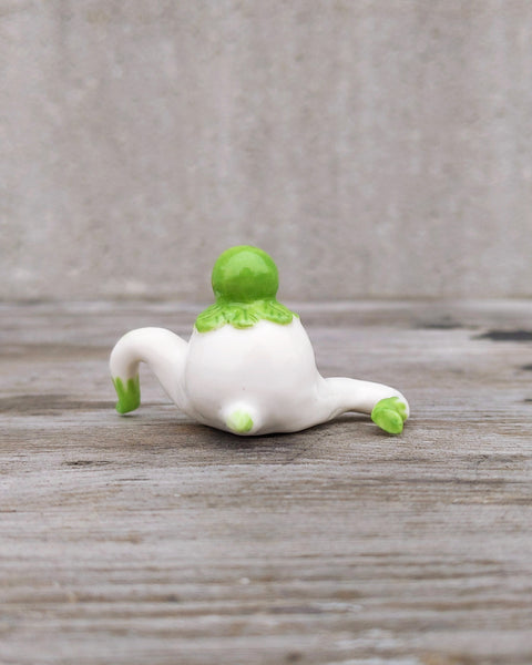 goatPIERROT Ceramic Art Toy [24.053: White Radish Tinybirdman]