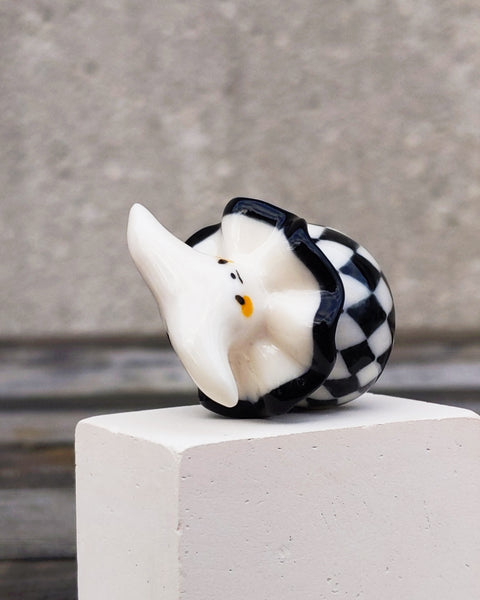 goatPIERROT Ceramic Art Toy [25.006: Arlecchimiao in Black and White]