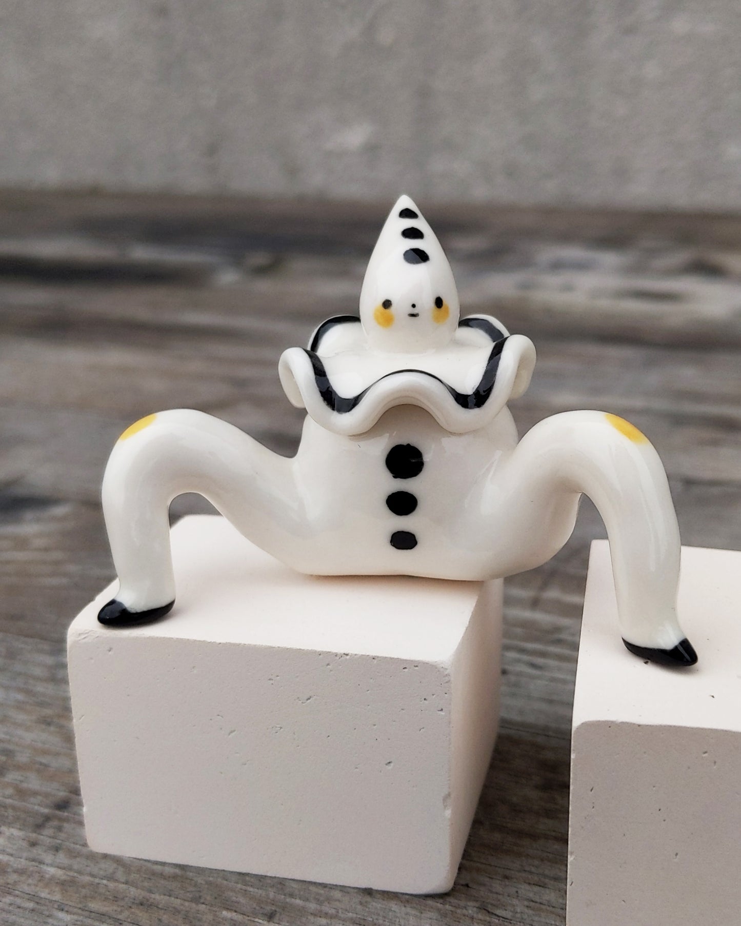 goatPIERROT Ceramic Art Toy [25.015: Pierrot Tinybirdman, Classic]