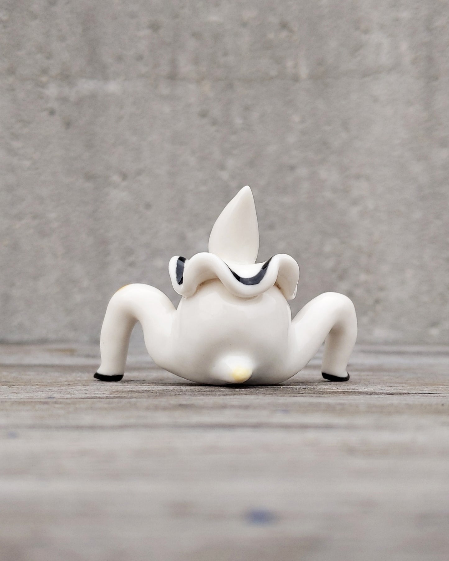 goatPIERROT Ceramic Art Toy [25.015: Pierrot Tinybirdman, Classic]