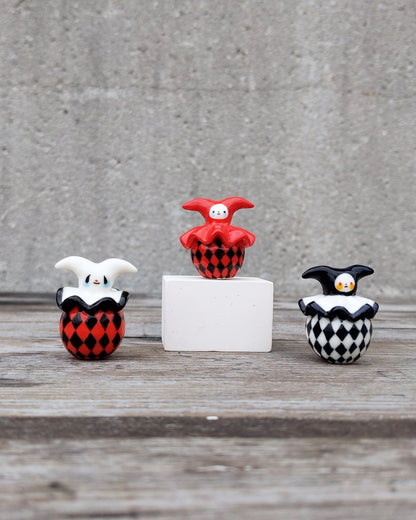 goatPIERROT Ceramic Art Toy [25.021: Arlecchimiao in Red and Black]