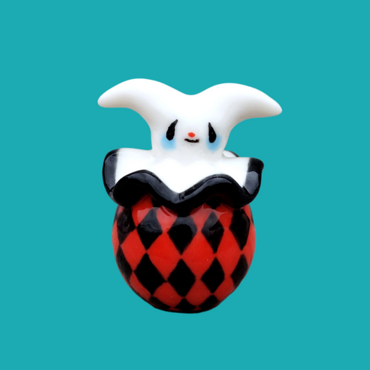 goatPIERROT Ceramic Art Toy [25.021: Arlecchimiao in Red and Black]