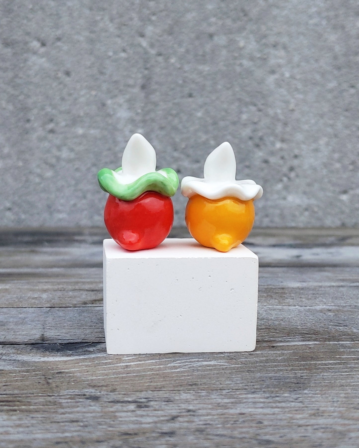 goatPIERROT Ceramic Art Toy [25.024 + 25.025: Tomato and Egg Pierrot Birbauble Duo]