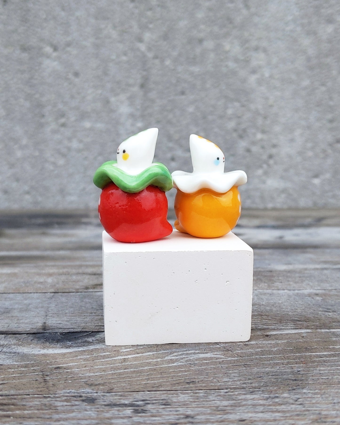 goatPIERROT Ceramic Art Toy [25.024 + 25.025: Tomato and Egg Pierrot Birbauble Duo]