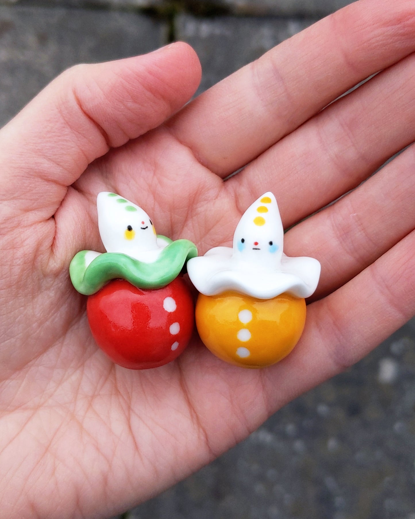 goatPIERROT Ceramic Art Toy [25.024 + 25.025: Tomato and Egg Pierrot Birbauble Duo]