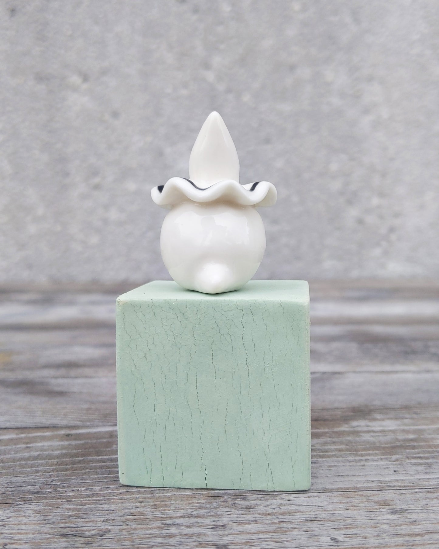 goatPIERROT Ceramic Art Toy [25.037: Pierrot Birbauble with Yellow Heart Butt]
