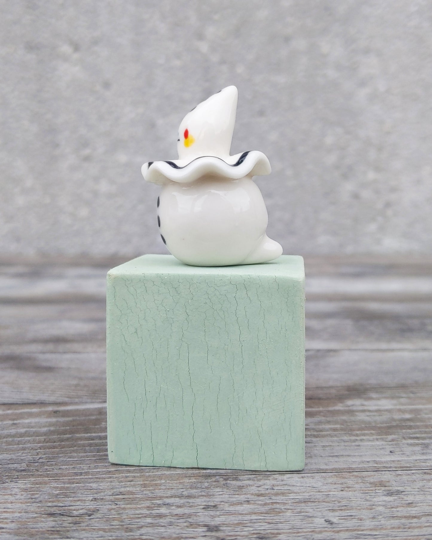 goatPIERROT Ceramic Art Toy [25.037: Pierrot Birbauble with Yellow Heart Butt]
