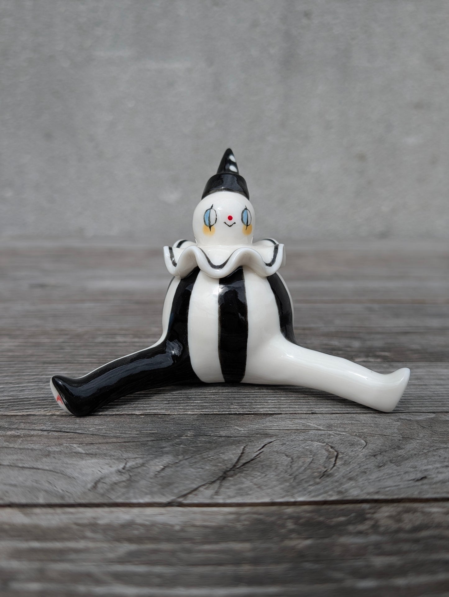 goatPIERROT Ceramic Art Toy [Holsomclown Tinybirdman, 3.5 inches tall]