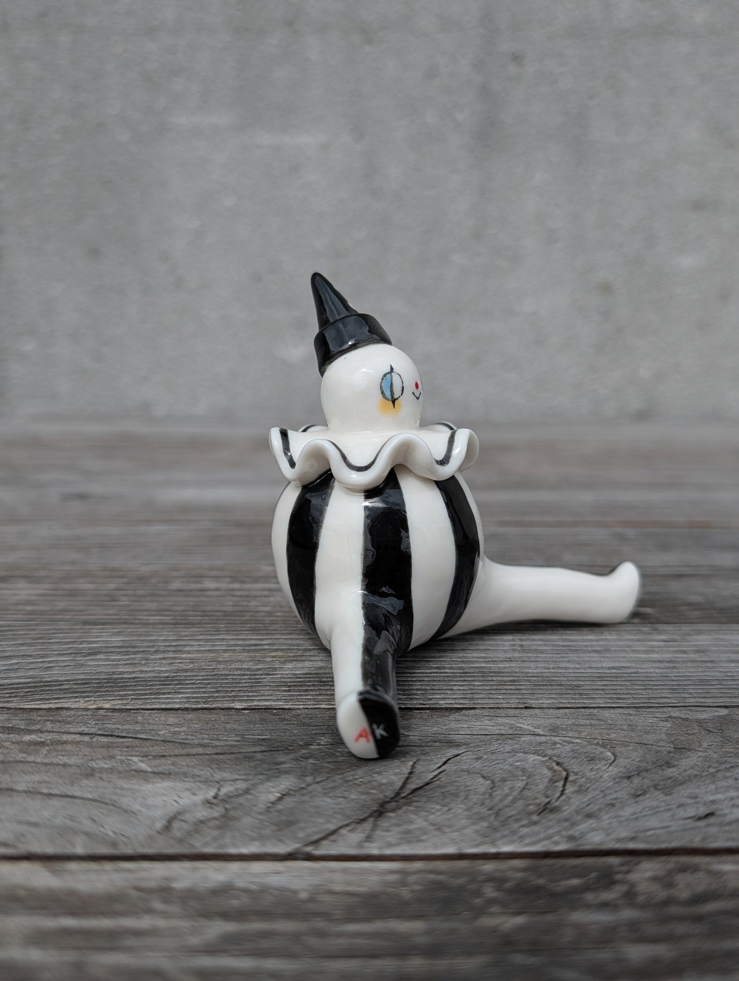goatPIERROT Ceramic Art Toy [Holsomclown Tinybirdman, 3.5 inches tall]