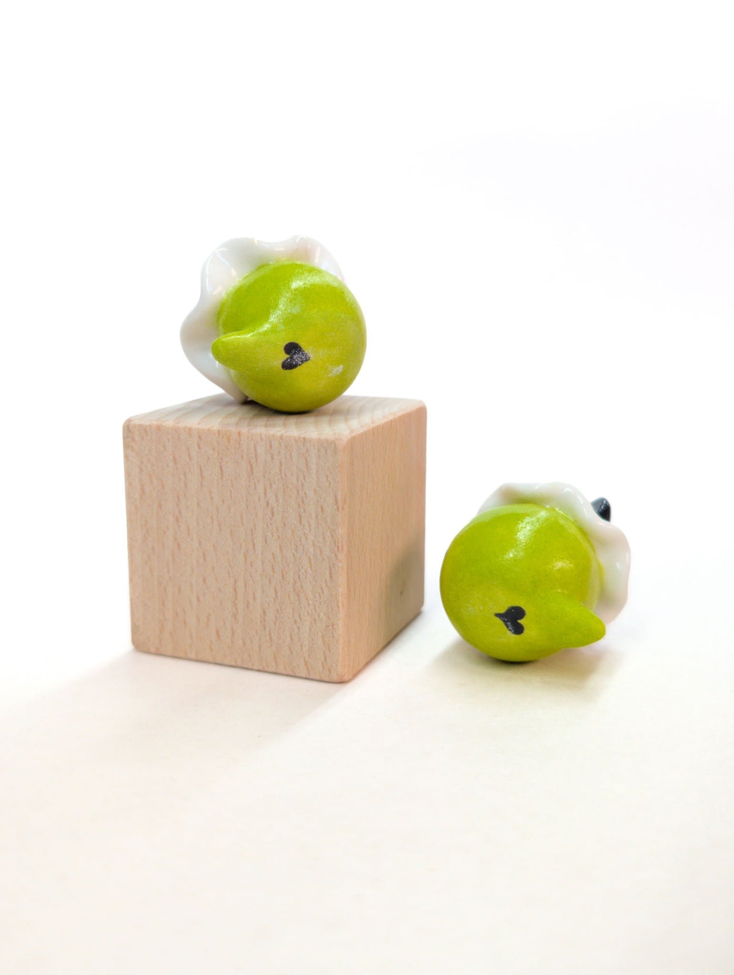 goatPIERROT Ceramic Art Toy [Cat Pierrot Birbauble in Black and Green]