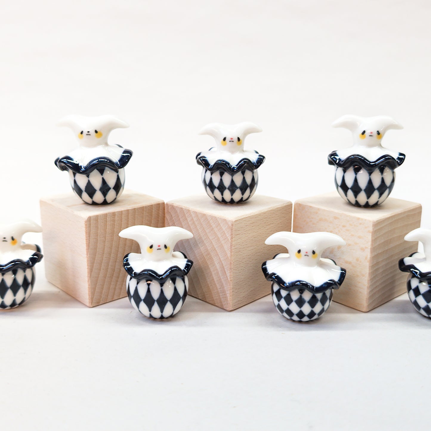 goatPIERROT Ceramic Art Toy [Arlecchimiao in Black and White, 3.75 cm tall, listed individually]