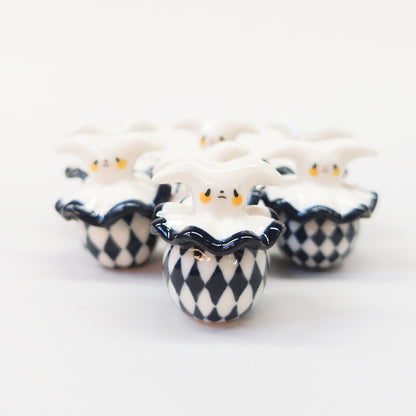 goatPIERROT Ceramic Art Toy [Arlecchimiao in Black and White, 3.75 cm tall, listed individually]