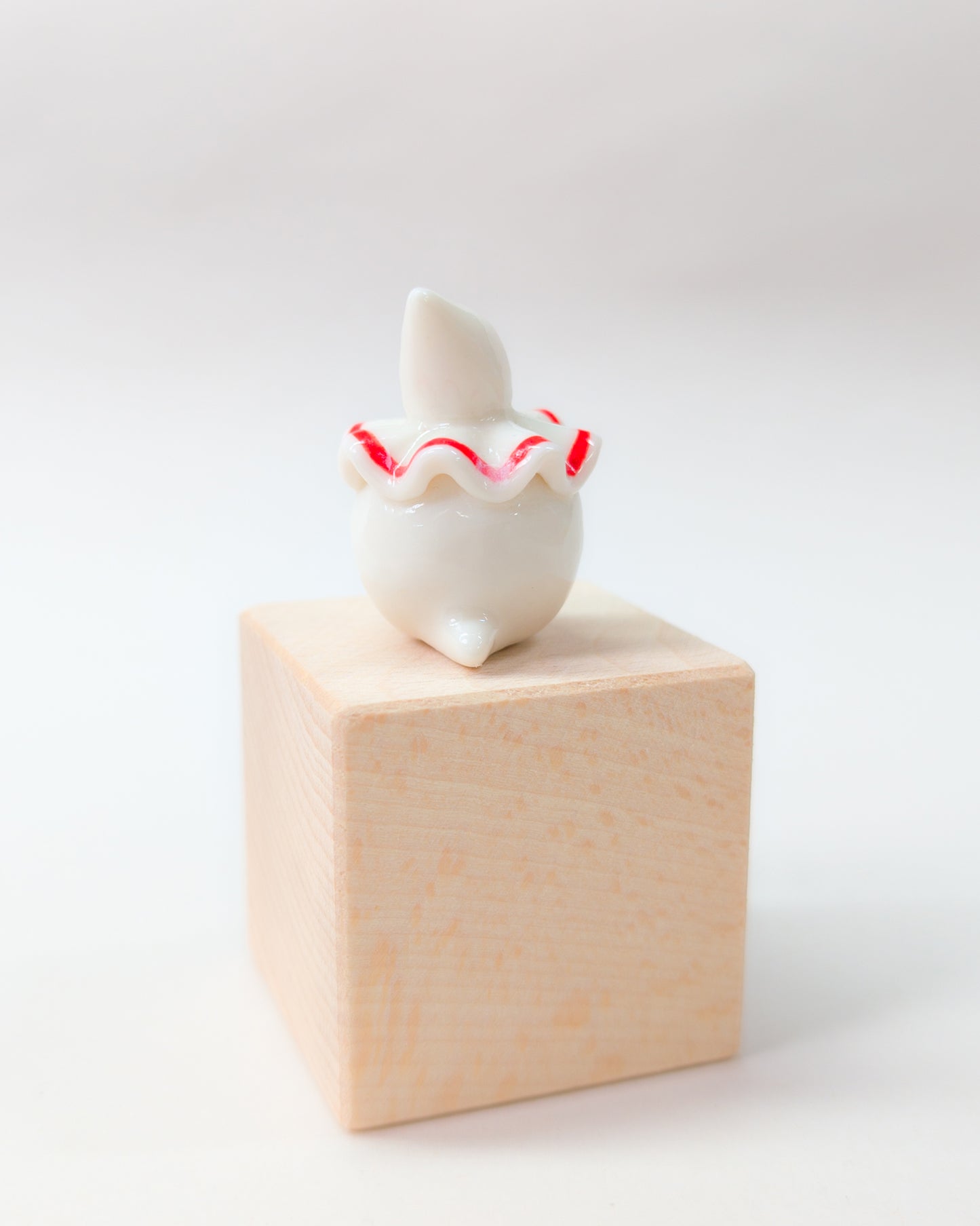 goatPIERROT Ceramic Art Toy [Red Flower Pierrot Birbauble, 1.4" tall]