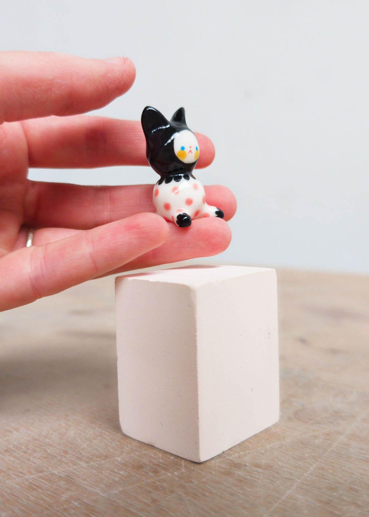 goatPIERROT Ceramic Art Toy 26.09.07 [Fox Bobblenubbin in Black Scallop with Pink Polka Dots, 3.5 cm tall]