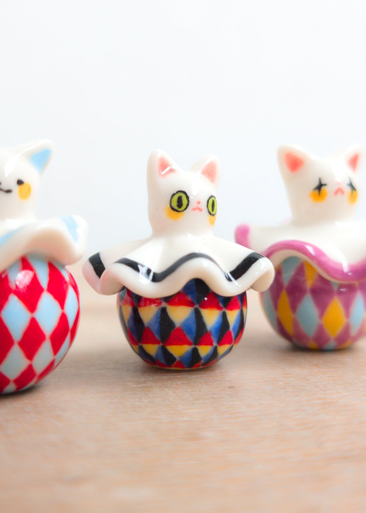 goatPIERROT Porcelain Sculpture 26.09.06 [Cat Pierrot in Primary Harlequin Print with Green Eyes]