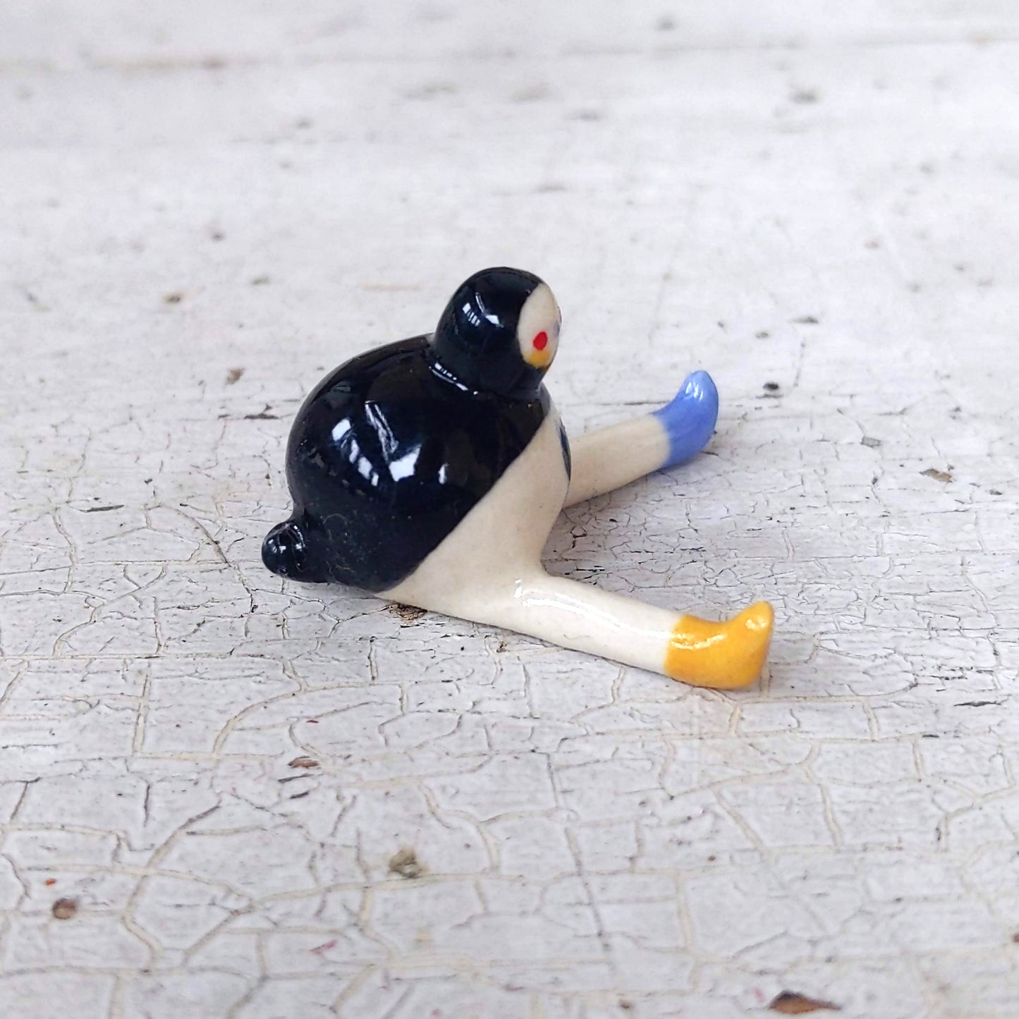 Tinybirdman Ceramic Art Toy [V Sitting Pose]