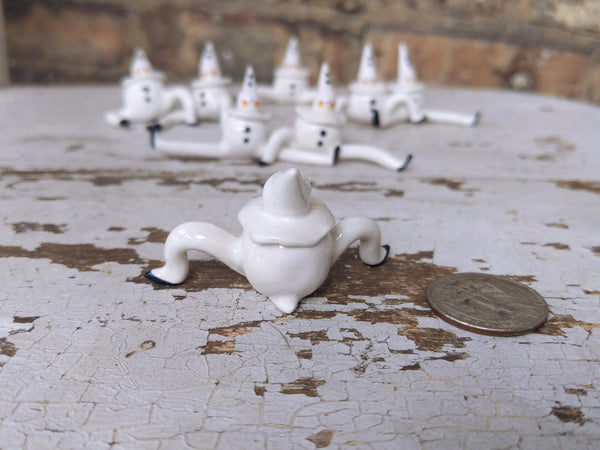 Tinybirdman Ceramic Art Toy [Pierrot #2]