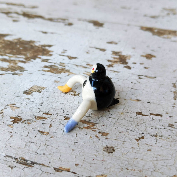 Tinybirdman Ceramic Art Toy [Knees Up]