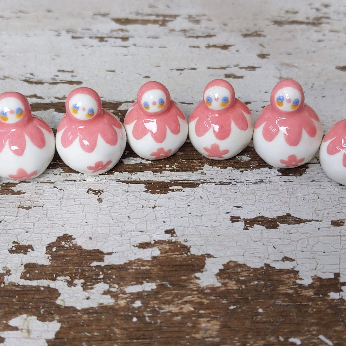 Birbauble Ceramic Art Toy [Pastel Pink + White Flower]