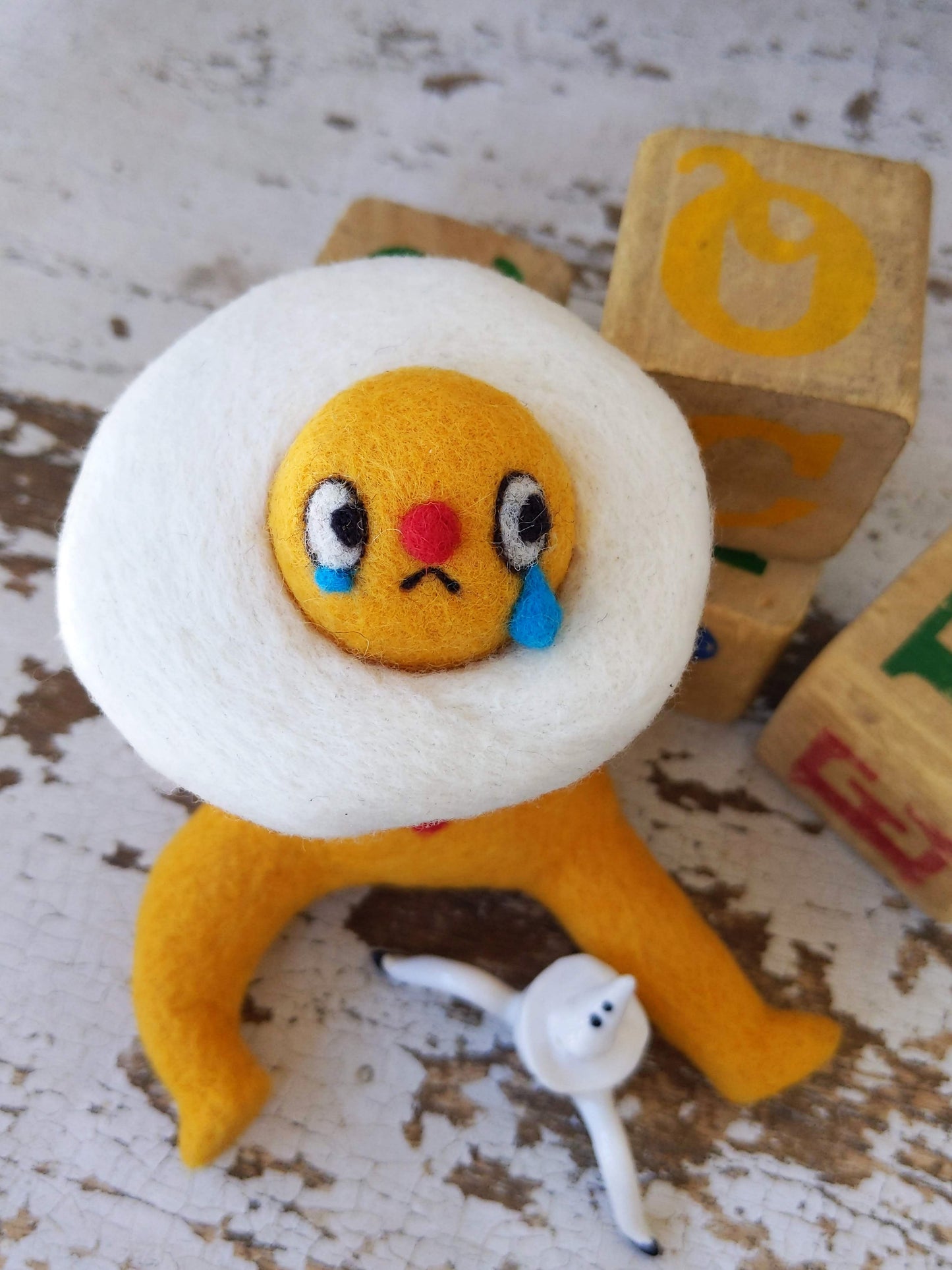 Egg Boy #36: Marbleguts the First [Needle-felted, Weighted, Removable Egg White Ruff]