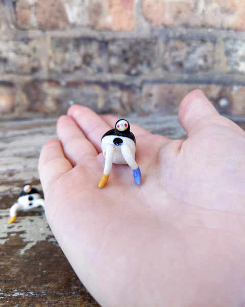 Tinybirdman Ceramic Art Toy [Knees Up Pose, Batch of Five]