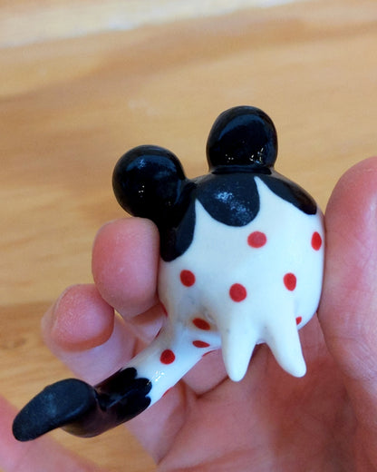 Tinybirdman Ceramic Art Toy [22.009: Black Scallop with Red Polka Dots]