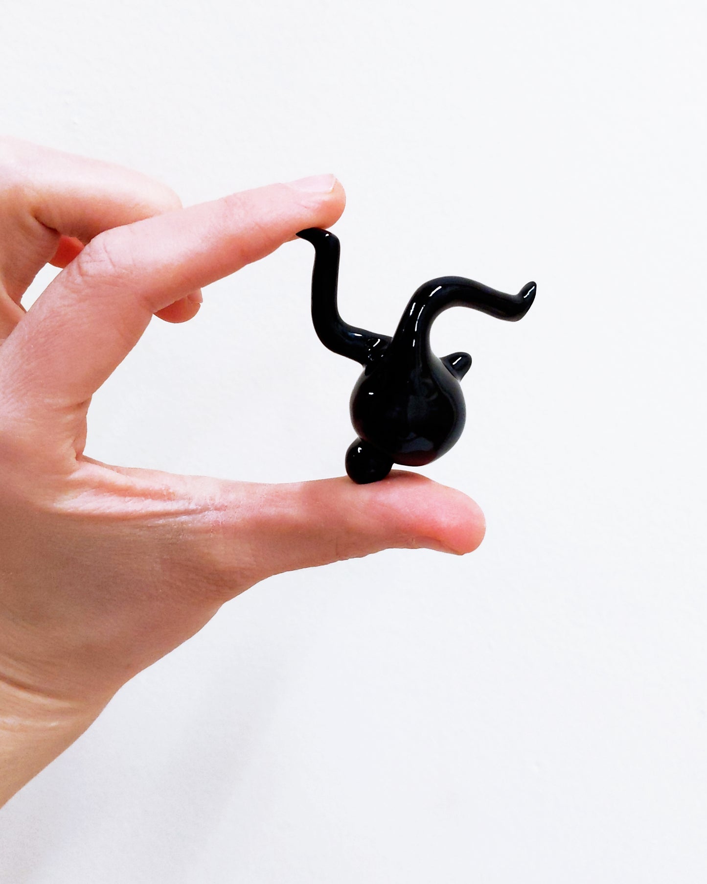 Tinybirdman Ceramic Art Toy [22.099: Glossy Black Mini]