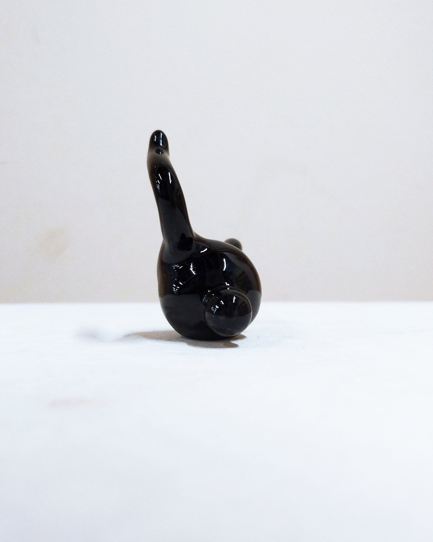 Tinybirdman Ceramic Art Toy [22.100: Glossy Black Mini]