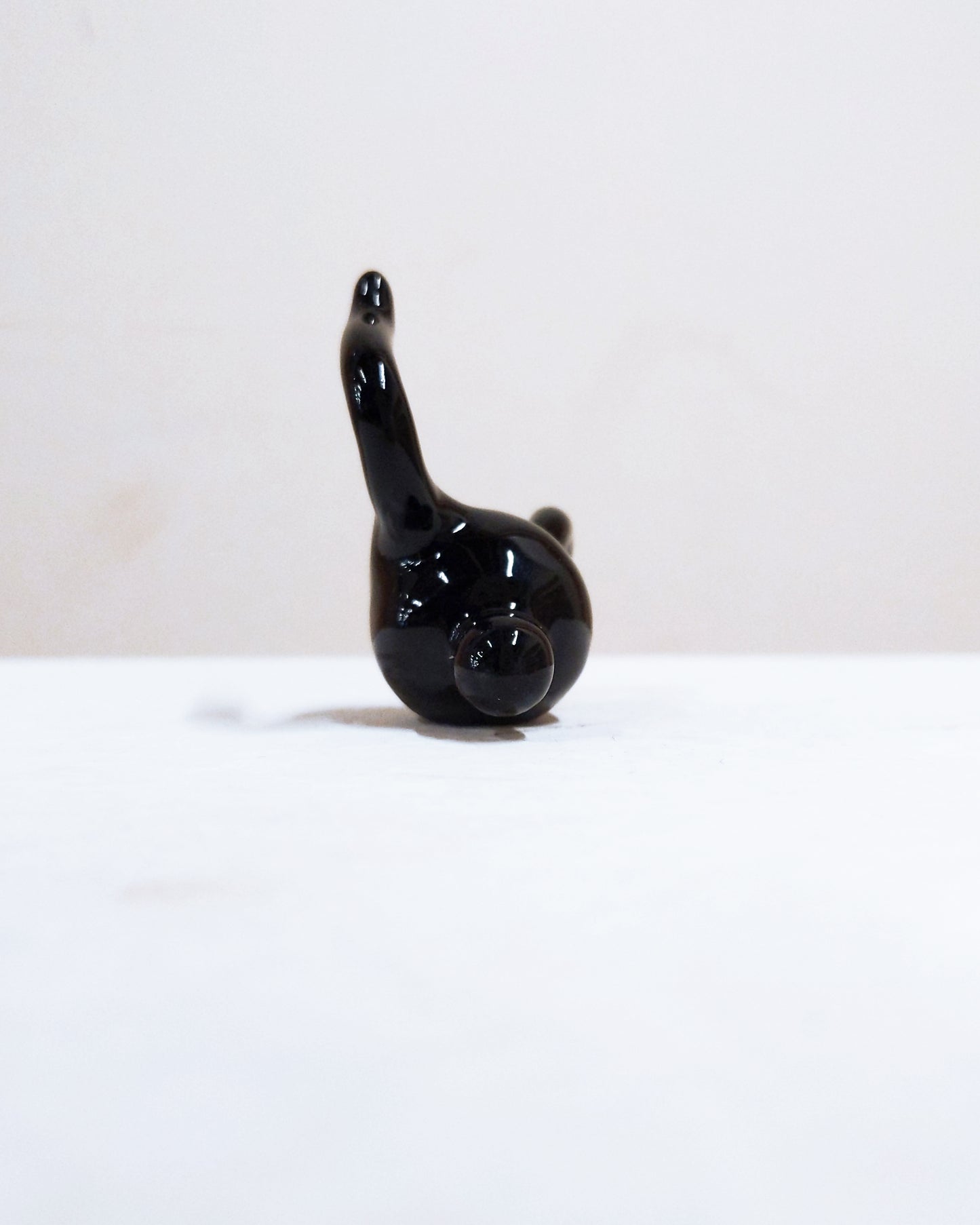 Tinybirdman Ceramic Art Toy [22.100: Glossy Black Mini]