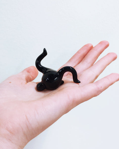 Tinybirdman Ceramic Art Toy [22.100: Glossy Black Mini]