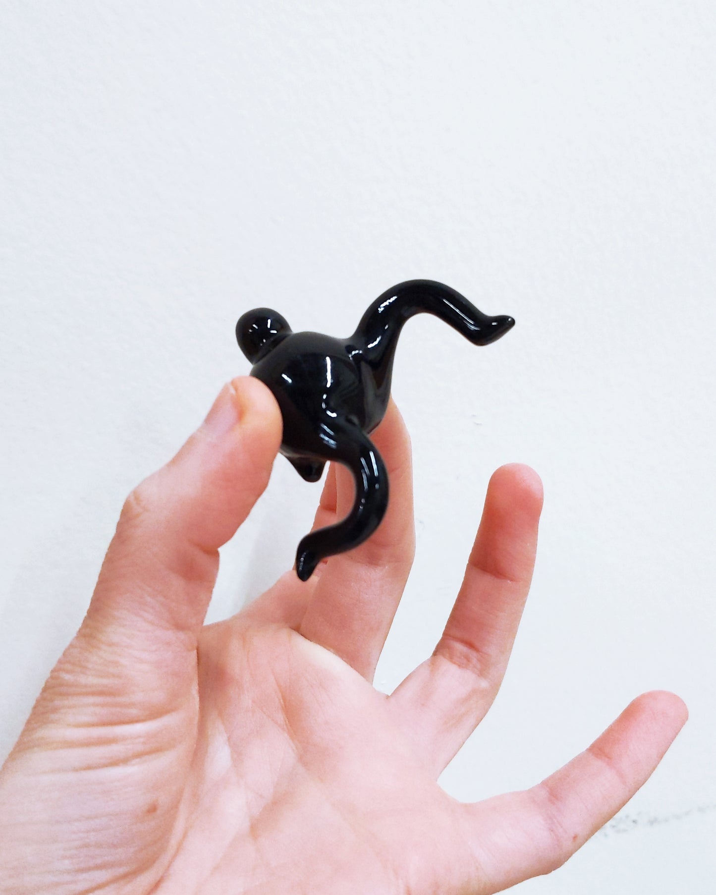 Tinybirdman Ceramic Art Toy [22.100: Glossy Black Mini]