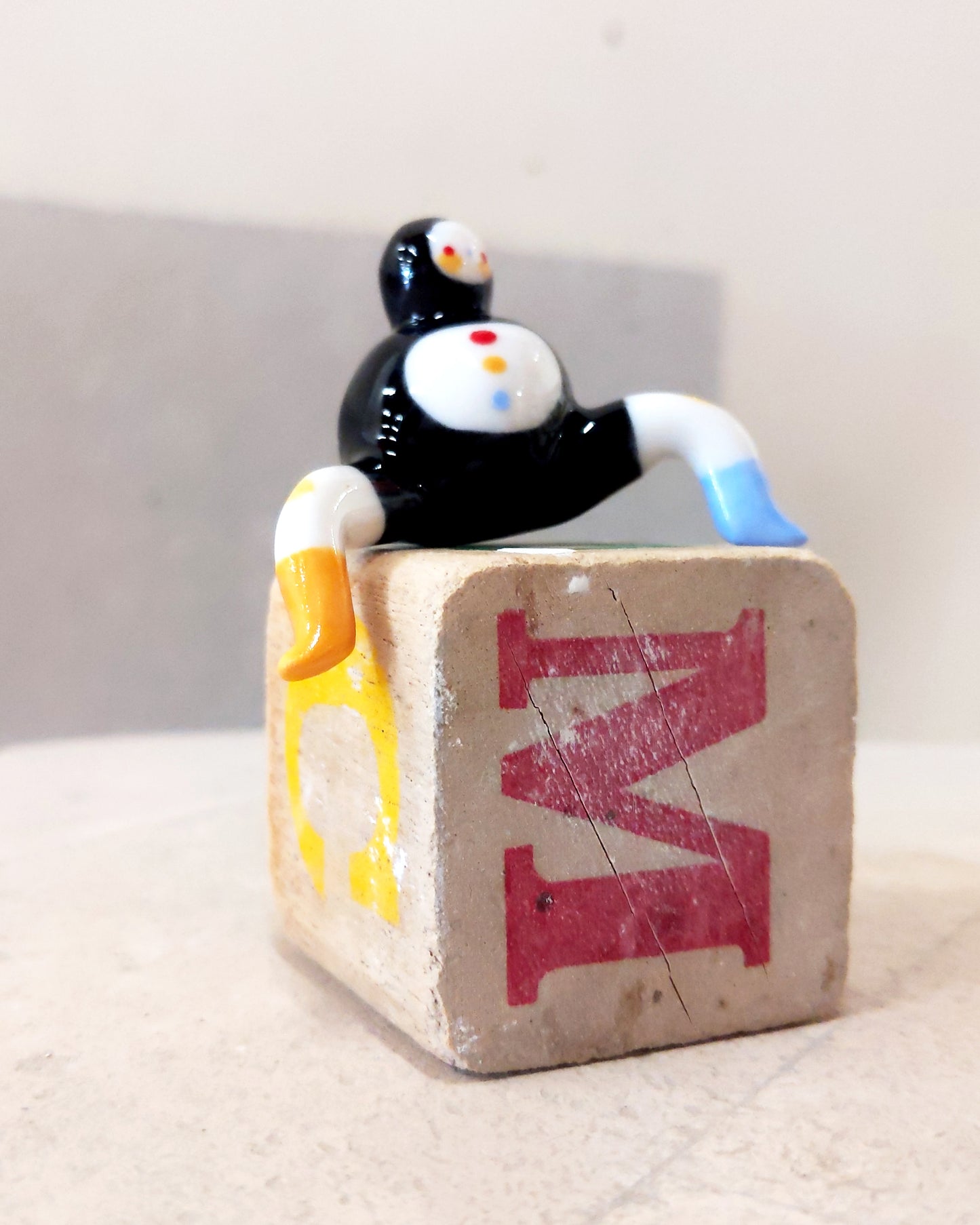 goatPIERROT Ceramic Art Toy [Tinybirdman 23.035: Stoplight Ledge Sitter, 1.25" tall]