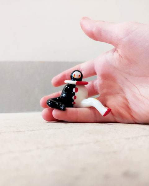 goatPIERROT Ceramic Art Toy [Tinybirdman 23.038: Red and Black Split Pierrot]