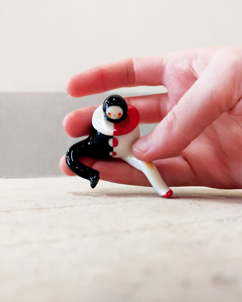 goatPIERROT Ceramic Art Toy [Tinybirdman 23.038: Red and Black Split Pierrot]
